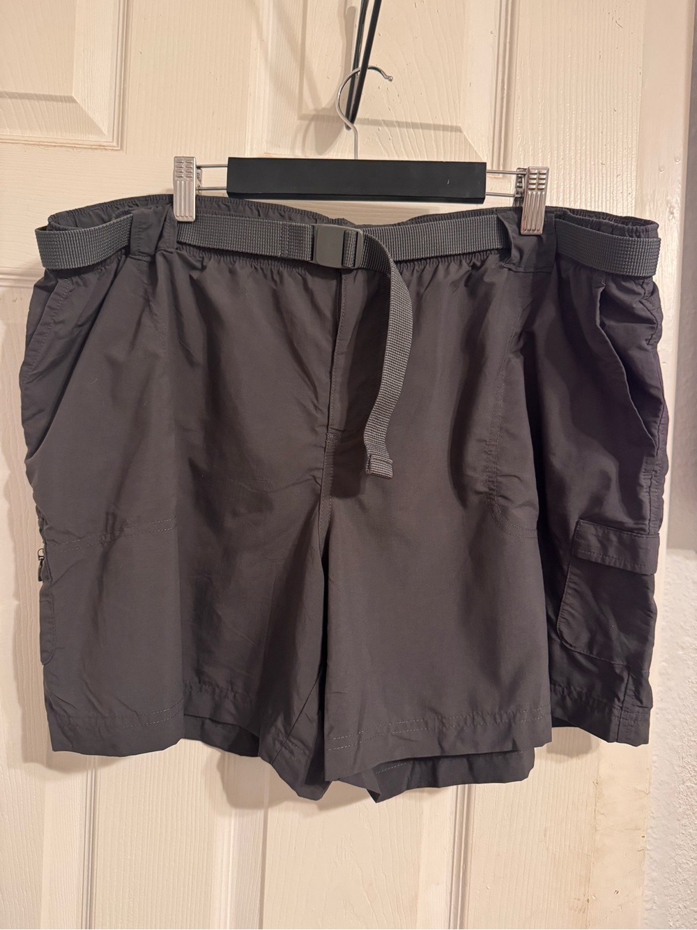 Columbia Gray Hiking Cargo Shorts